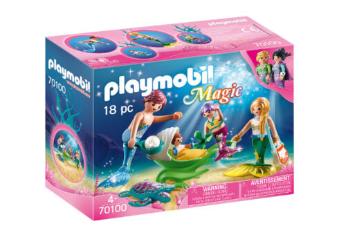 70100 Familia con coche