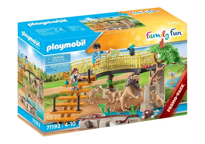71192 Leones con recinto exterior